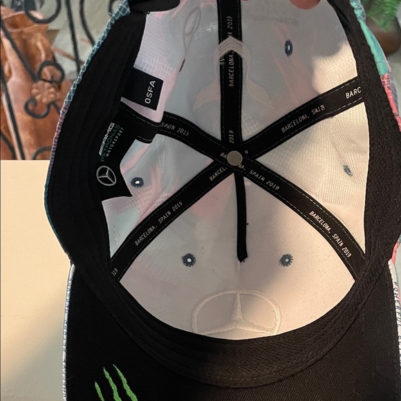 Mercedes AMG Petronas F1 Hat - Picture 4 of 8